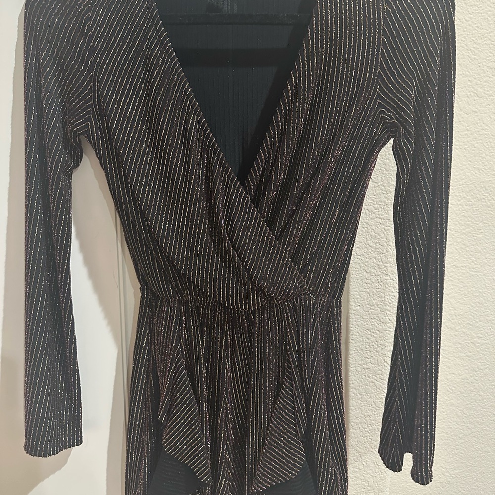 Elegant Black and Gold Women's Dress Size 2